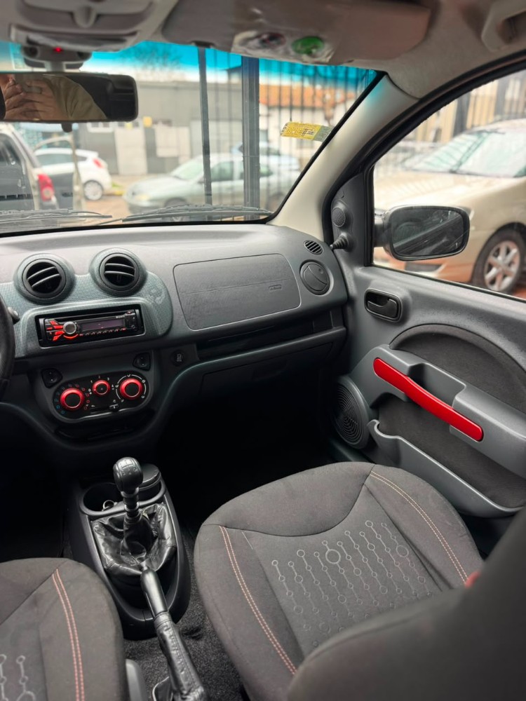 Fiat UNO SPORTING 1.4 8V — foto 13